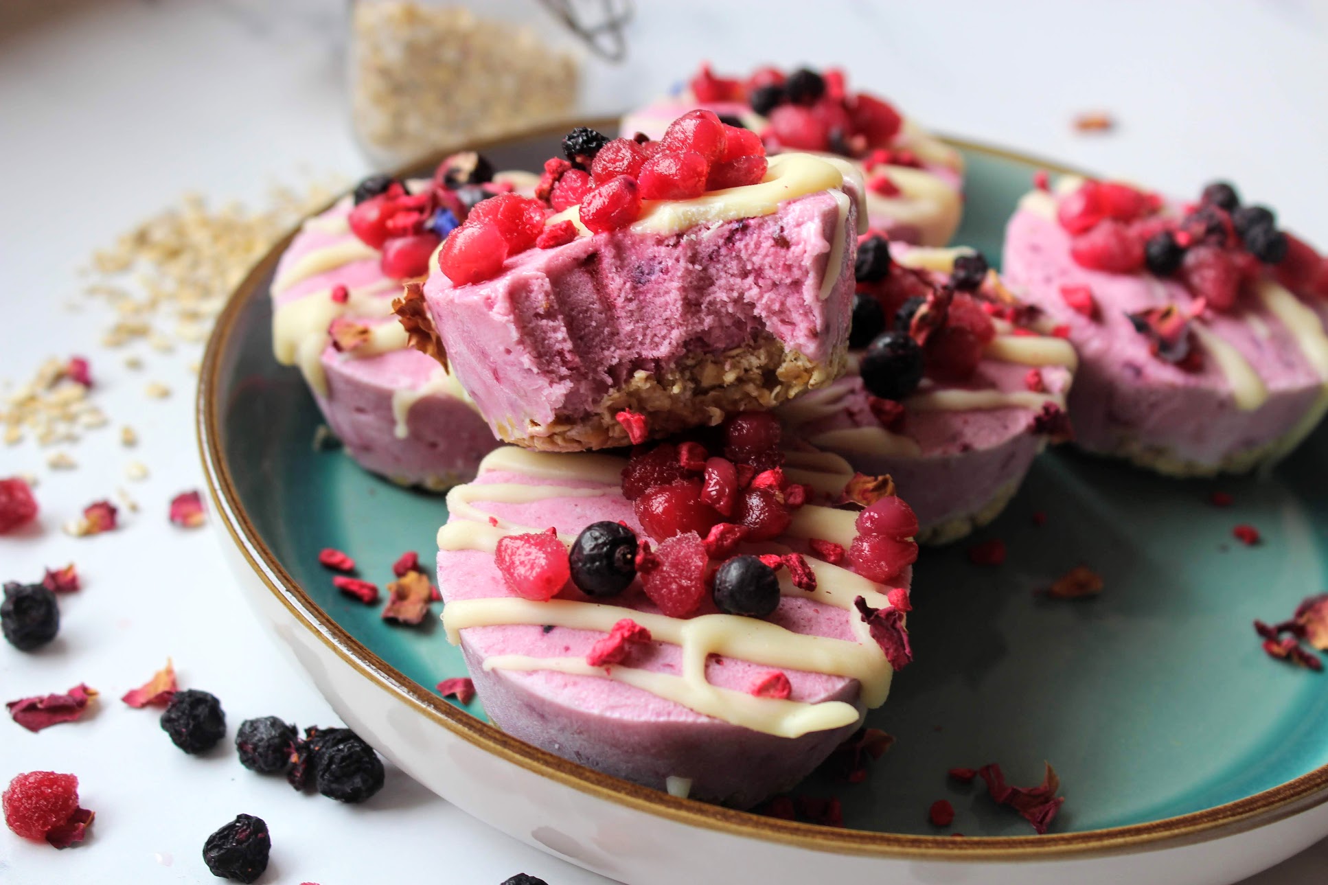 Frozen Berry Cheesecake Cups – Indulging Innocently Recipes by @SpamellaB